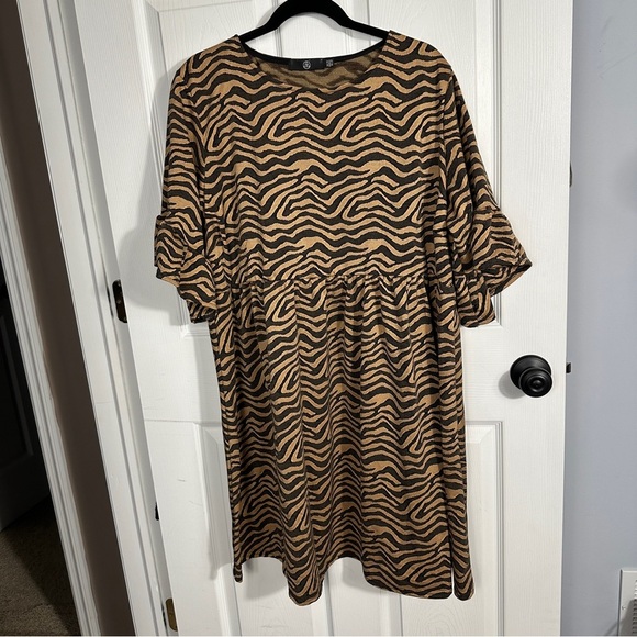 Size 20 Missguided animal print dress/tunic, boho, loose fit - Picture 1 of 7
